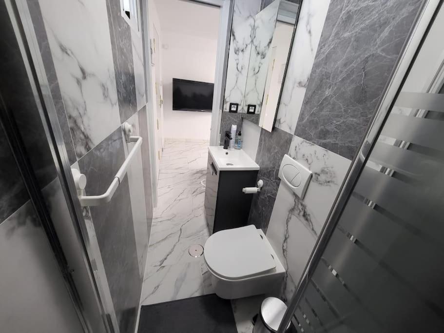 Las Canteras New 2 Bedrooms Flat At The Beach Parking Optional Las Palmas Buitenkant foto